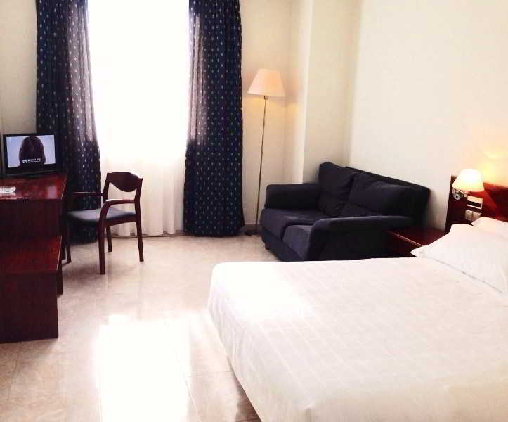 Checkin Valencia Ciscar Hotel Picanya Kültér fotó