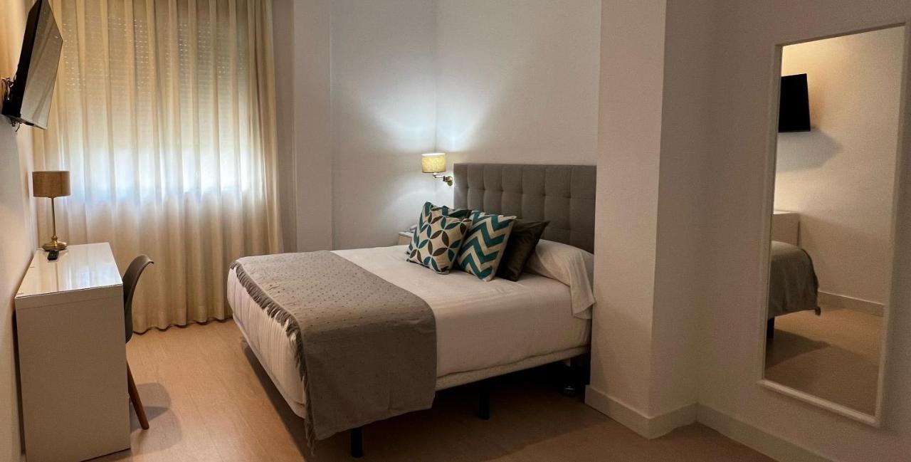 Checkin Valencia Ciscar Hotel Picanya Kültér fotó