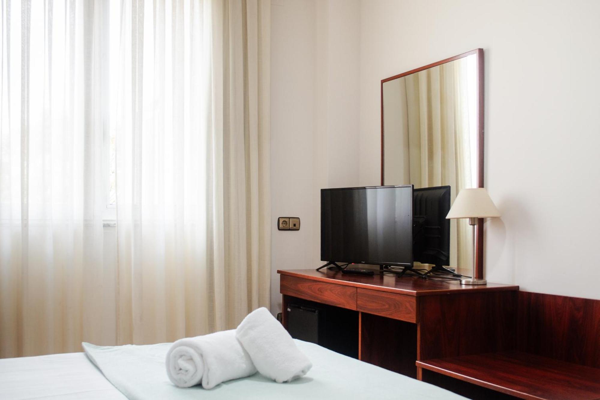 Checkin Valencia Ciscar Hotel Picanya Kültér fotó